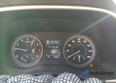 2019 Hyundai Tucson Value z USA, uszkodzony, nr VIN KM8J33A41KU886710